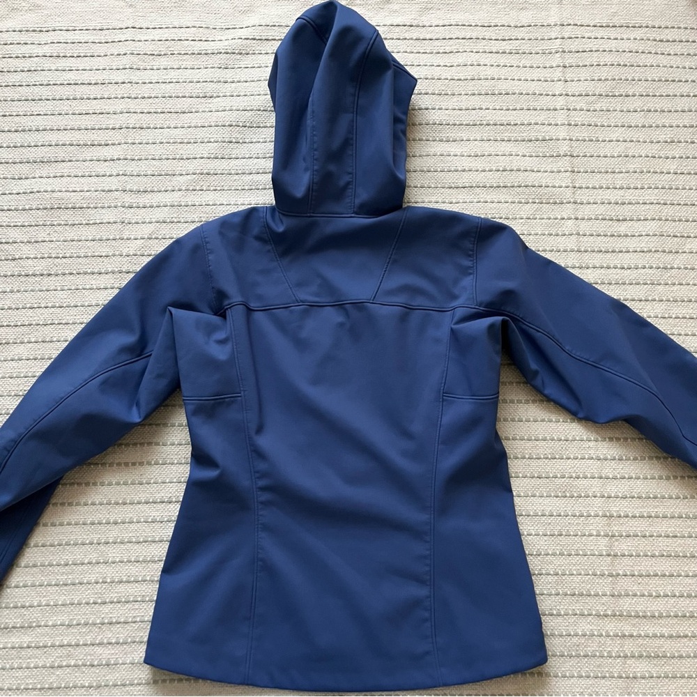 Arc'teryx Epsilon Soft Shell jacket - image 4